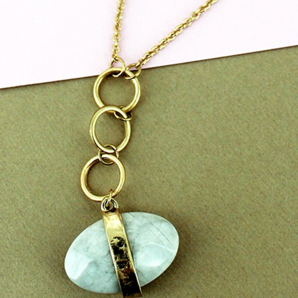 2 /$10- GOLDTONE WHITE HOWLITE OVAL GEM NECKLACE